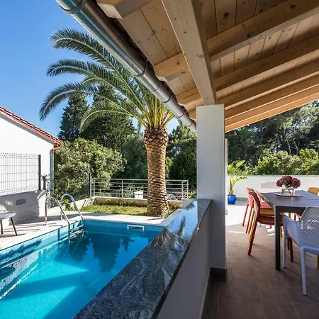 Artaturi Villa Mali Lošinj